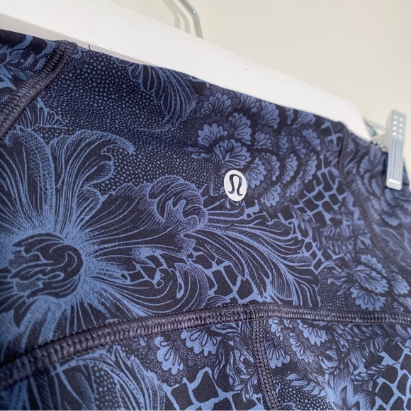 Lululemon Crop Full On Luxtreme Nouveau Mach Blue Black 6 - Picture 12 of 14